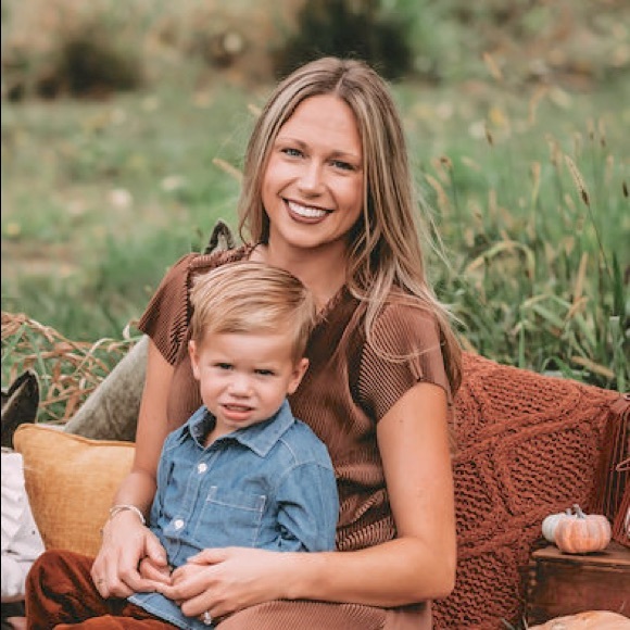 Meet your Posher, Haley - Picture 1 of 1